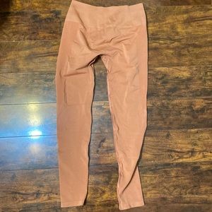 Alphalete amplify mandarin leggings